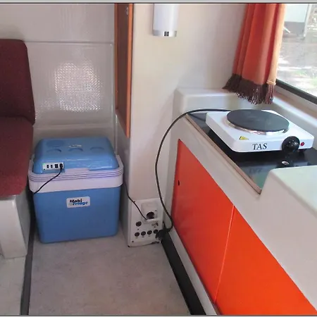 Ddr Wohnwagen Qek Direkt Am Kemping Dranske