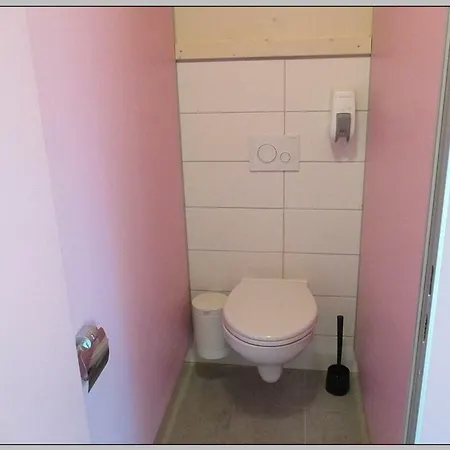 Ddr Wohnwagen Qek Direkt Am Kemping *